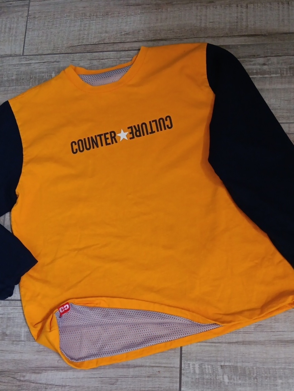 Y2K COUNTER CULTURE REVERSIBLE TEE..RARE FIND!